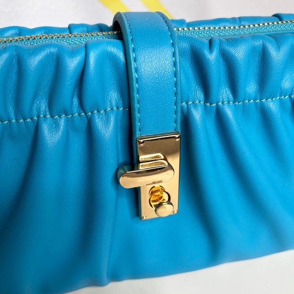 Call it Spring Electric Blue Baguette Bag - Picture 4 of 5